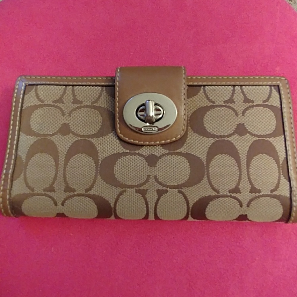 Coach wallet